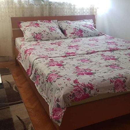 Baston Rent Apartamento Podgorica Exterior foto